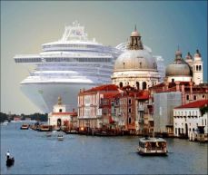 the-msc-magnifica-cruise-ship-in-venice